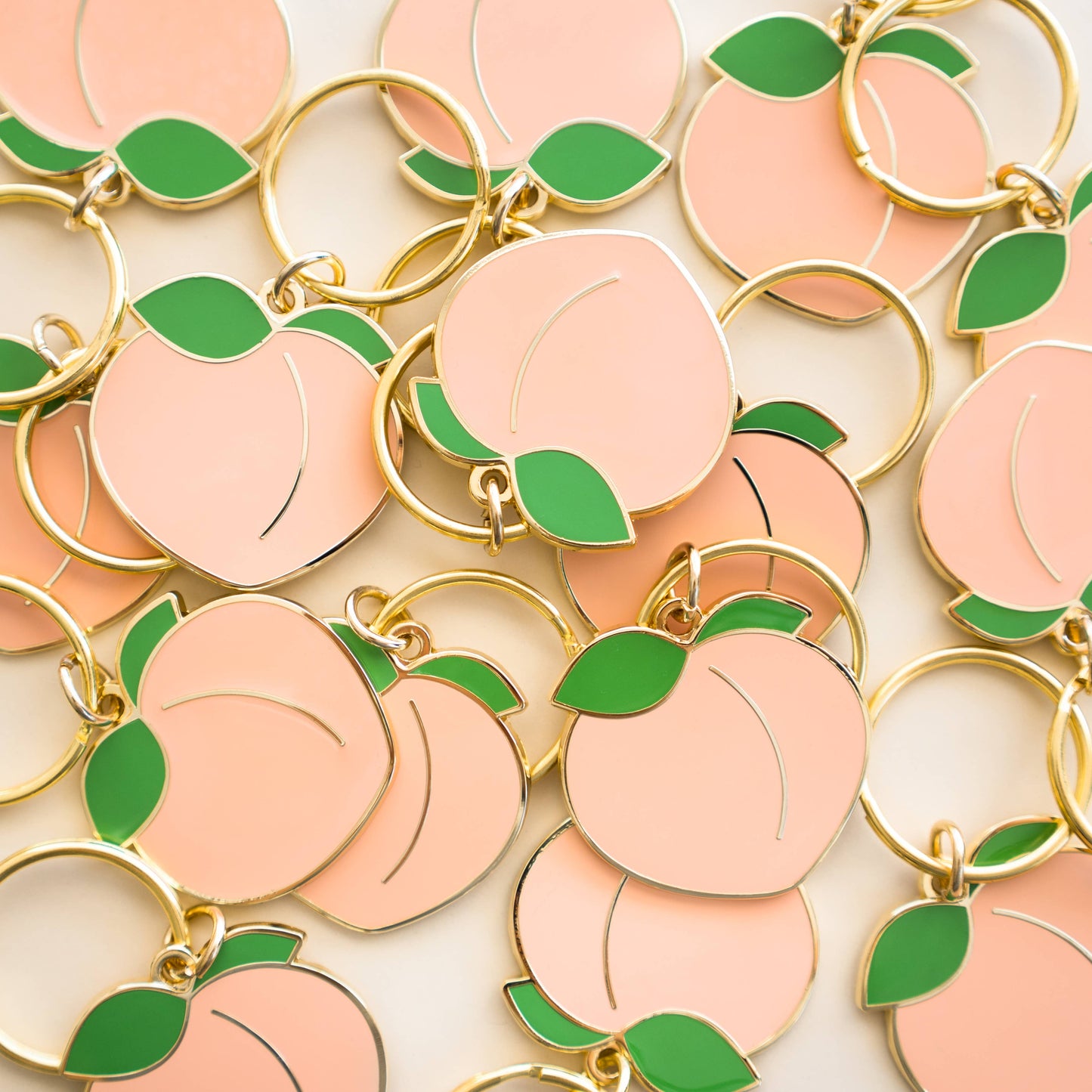 Peach Keychain: Gold/multi