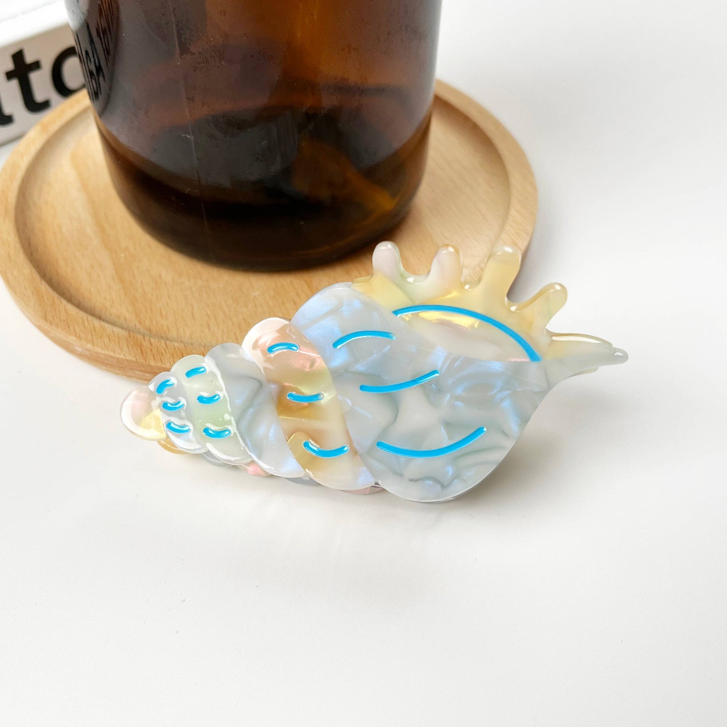 Shell Hair Claw